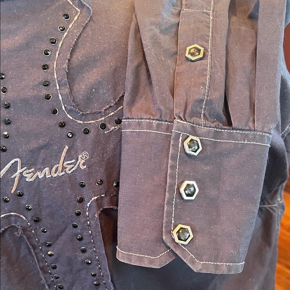 Fender Rare Embroidered Distressed Long Sleeve - Picture 8 of 11